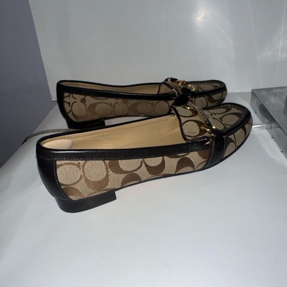 Coach crossbody purse w/ matching coach shoes size 8 - Picture 3 of 6